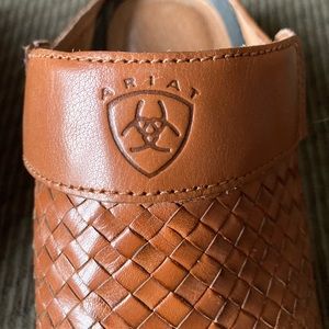 Brand new ariat clogs size 6.5